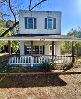 409 Barack Obama Blvd in Valdosta, GA - Building Photo