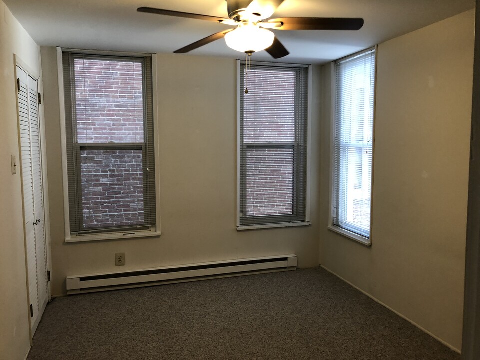 613 Main St in Royersford, PA - Building Photo