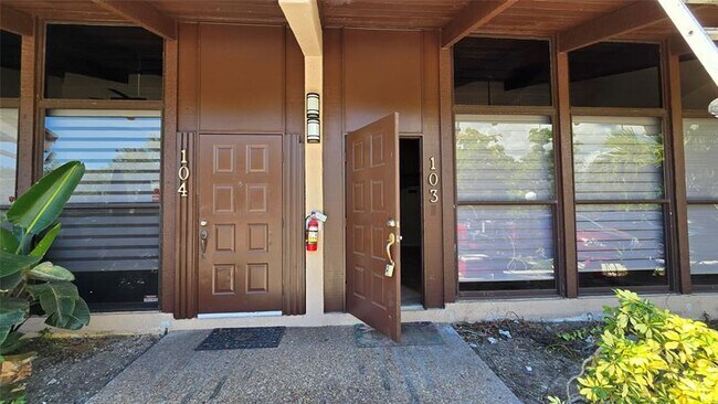 property at 2421 N 40th Ave