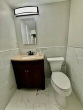 17 Halsey Pl in Valhalla, NY - Building Photo - Building Photo