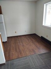 504 9th St in Heron Lake, MN - Building Photo - Building Photo
