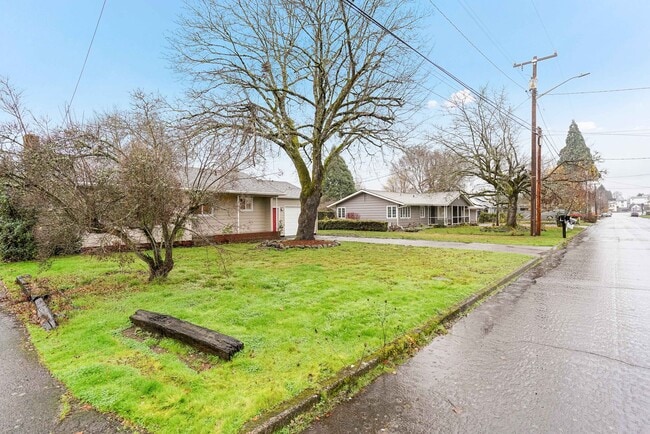 389 Appleblossom Ave N in Keizer, OR - Building Photo - Building Photo