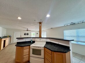 5019 N Ridge St in St. Petersburg, FL - Building Photo - Building Photo