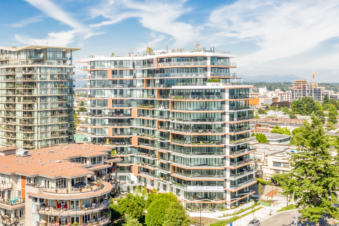 Semiah in White Rock, BC - Building Photo