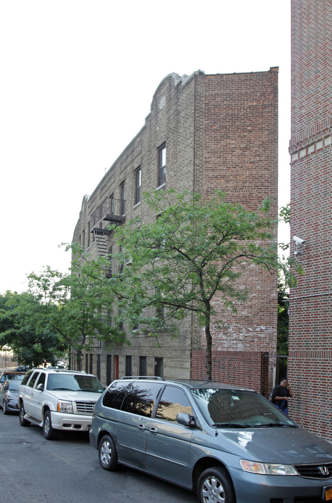 110-116 Terrace View Ave in Bronx, NY - Foto de edificio - Building Photo