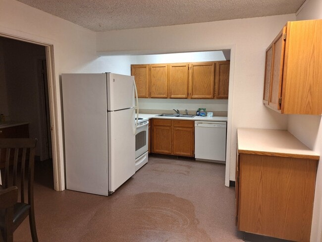 3204-3216 Busch St, Unit 3210