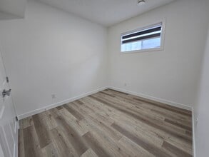315 Bluff Cove in Leduc, AB - Building Photo - Building Photo