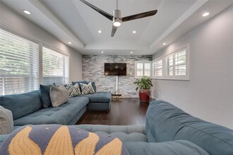 10135 Rockmoor Dr in Dallas, TX - Building Photo - Building Photo