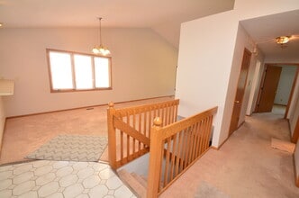 1237 Wood Creek Bend in Rockford, IL - Building Photo - Building Photo