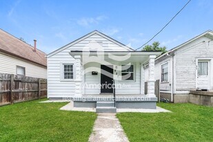927 W Whitney Ave in Louisville, KY - Building Photo