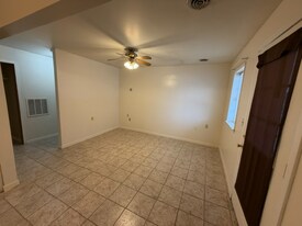 208 Washington St in Republic, OH - Building Photo