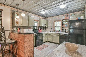 43 Davis Gap Rd in Clayton, GA - Building Photo - Building Photo