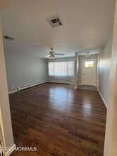 109 Westwood Dr in Toms River, NJ - Building Photo - Building Photo