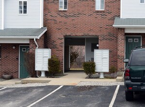 River’s Edge in West Warwick, RI - Building Photo - Other