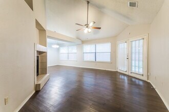 3702 Knights Bridge Dr in Rowlett, TX - Building Photo - Building Photo