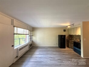 2126 E 7th St in Charlotte, NC - Building Photo - Building Photo