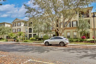 11564 Mizzon Dr, Unit 203 in Windermere, FL - Building Photo
