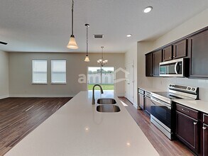 6057 Little Blf Cir in Mascotte, FL - Foto de edificio - Building Photo