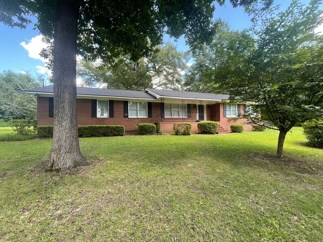 property at 7162 Everett Dr