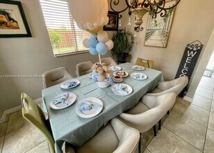 15661 SW 177th Terrace in Miami, FL - Building Photo - Building Photo