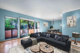 5651 Windsor Way, Unit WindsorCastle Culver City in Culver City, CA - Foto de edificio - Building Photo