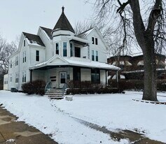 109 N Washington St in Warsaw, IN - Building Photo
