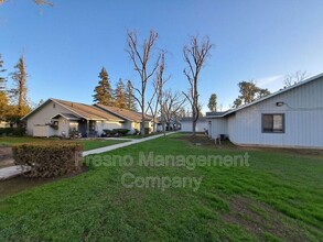 4444-4464 W Palo Alto Ave in Fresno, CA - Building Photo - Building Photo