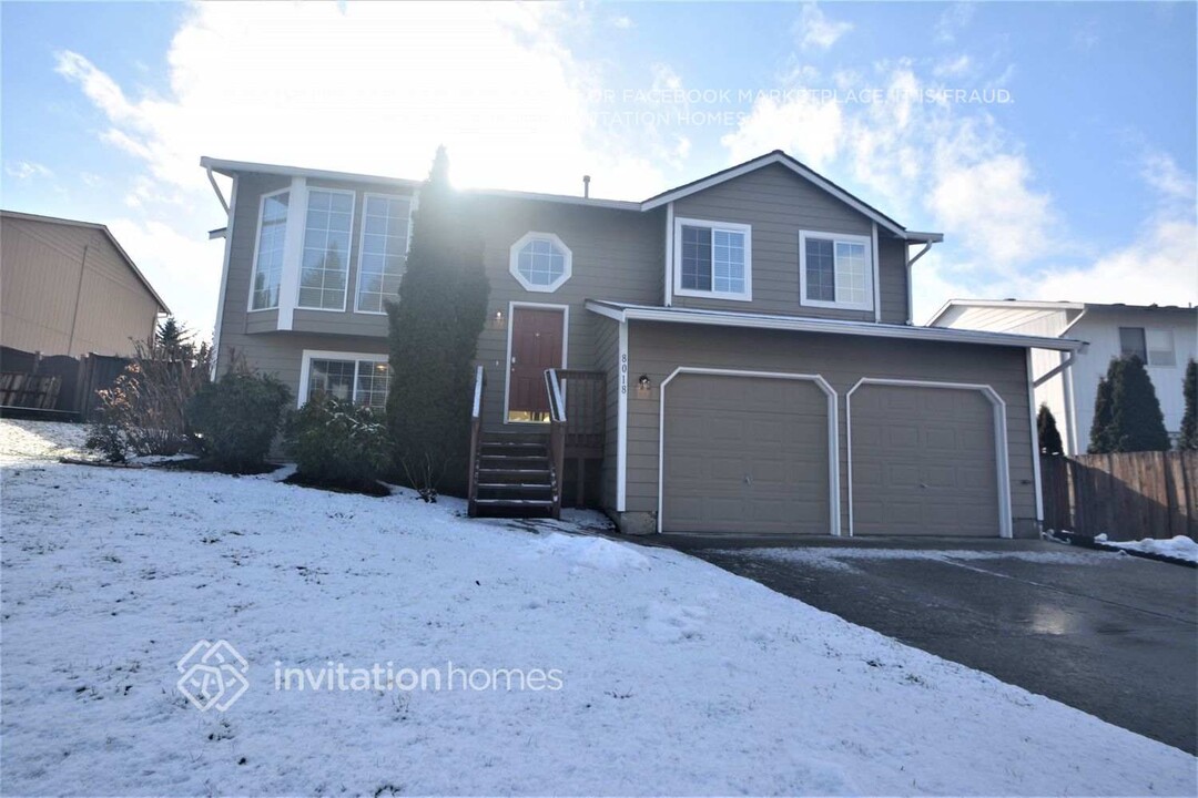 8018 Crown Ridge Blvd in Arlington, WA - Building Photo