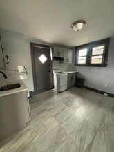 153 Garside St, Unit 3 in Newark, NJ - Building Photo - Building Photo