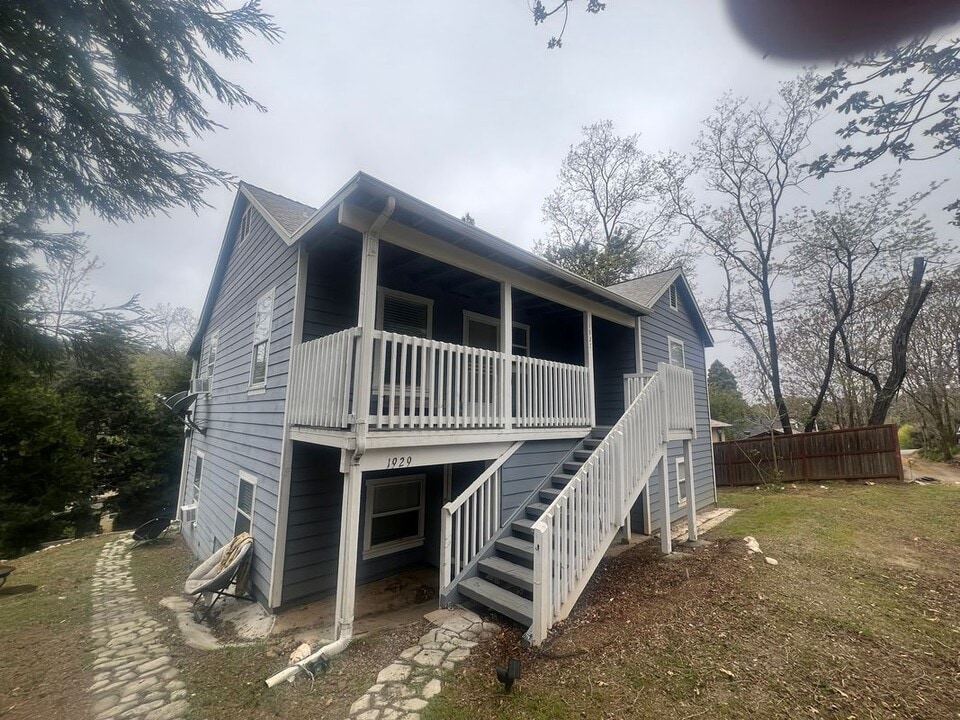 1929 3rd St in Julian, CA - Building Photo