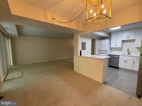 11837 Shire Ct in Reston, VA - Building Photo - Building Photo