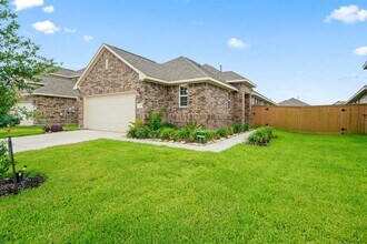 1234 Lone Pine Dr in Iowa Colony, TX - Building Photo - Building Photo