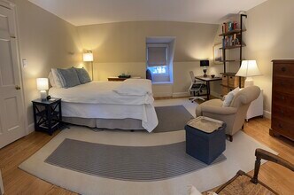 6 Bradford Rd, Unit 6 Bradford in Wellesley, MA - Foto de edificio - Building Photo