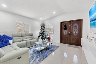 3172 W 79th Pl in Hialeah, FL - Building Photo - Building Photo