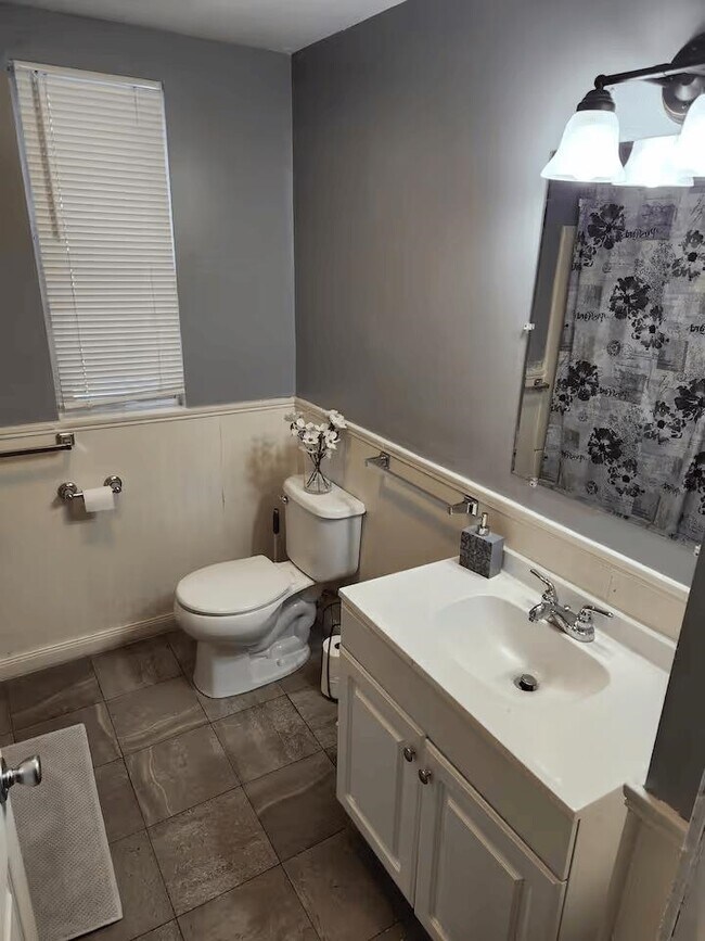 663 Hevey St in Manchester, NH - Building Photo - Building Photo