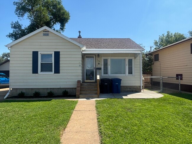 property at 728 5th Ave W