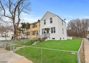 92 Baker St in Dover, NJ - Building Photo - Building Photo