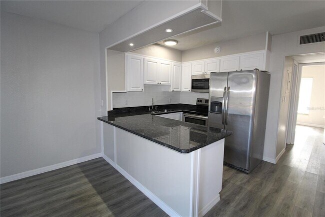 1860 Phillippi Shores Dr in Sarasota, FL - Building Photo - Building Photo