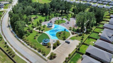 25657 Rose Creek Dr in Cleveland, TX - Building Photo - Building Photo