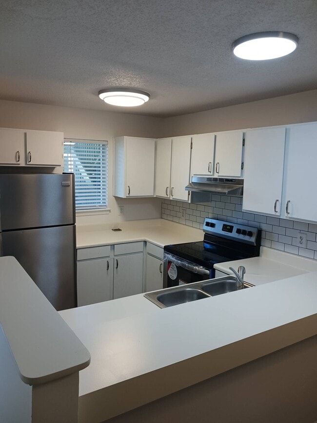 property at 1602 Eagles Pl