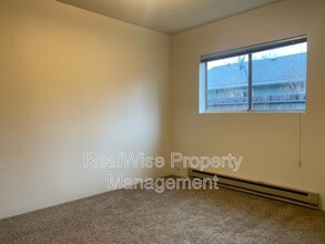 1132 SW Ballinger Dr in Grants Pass, OR - Building Photo - Building Photo