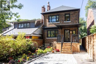 74 Willow Ave in Toronto, ON - Building Photo