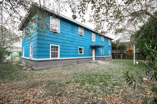 2824 Dalton St-Unit -4 in Houston, TX - Building Photo - Building Photo