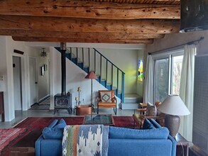 105 Caminito Montano in Santa Fe, NM - Building Photo - Building Photo