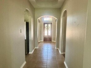 8527 Cape Royal Dr in Cypress, TX - Foto de edificio - Building Photo
