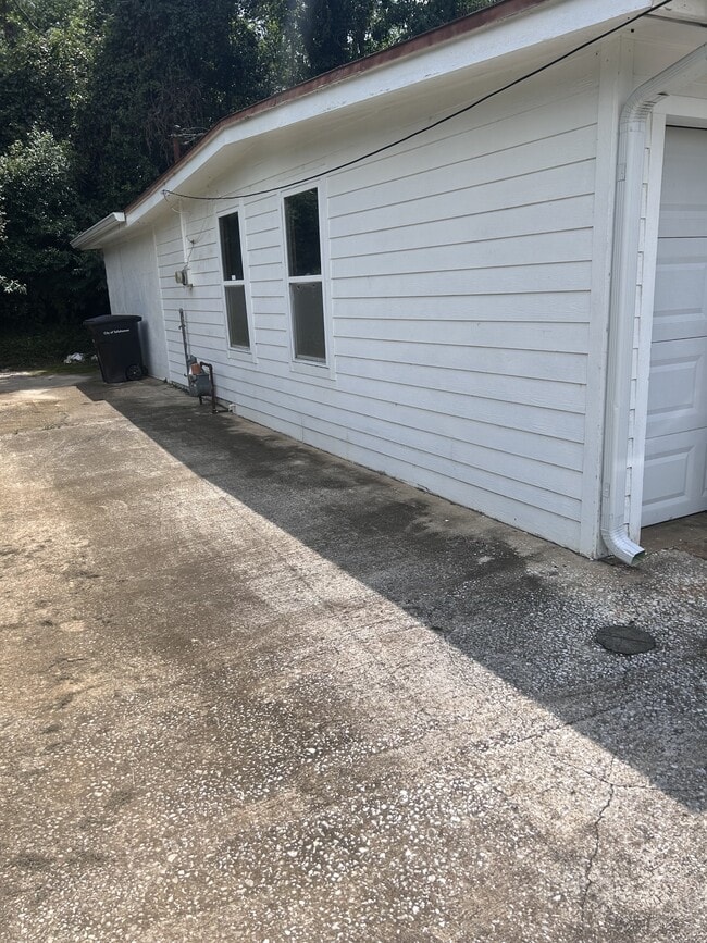 2219 Belle Vue Way in Tallahassee, FL - Building Photo - Building Photo