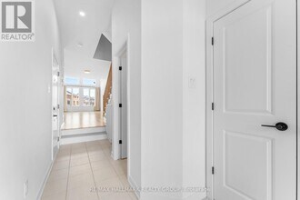 136 Ploughshare Rd in Ottawa, ON - Building Photo - Building Photo