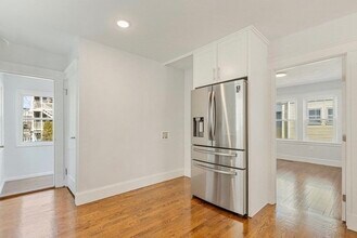 109 Varnum St in Arlington, MA - Building Photo - Building Photo