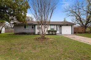 104 Shoreline Dr in Azle, TX - Building Photo - Building Photo