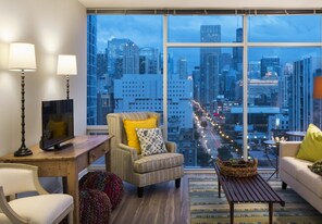 800 N La Salle Dr in Chicago, IL - Building Photo